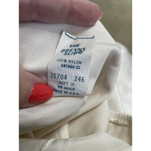 Vintage SEARS THE DOESN'T SLIP Ivory Lace Trim Small USA Made - Picture 5 of 6